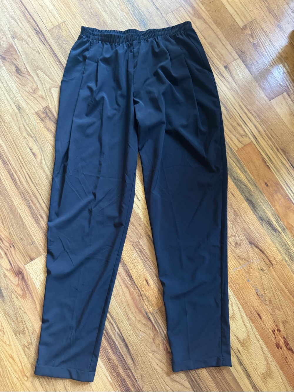 bobeau Black Elastic-Waist Trousers with Tapered Leg